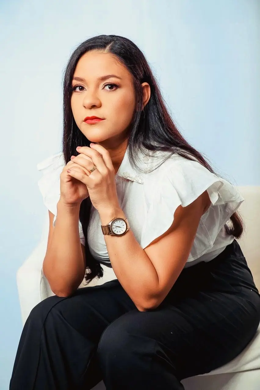 Larissa Machado S. de Deus - Fisioterapeuta